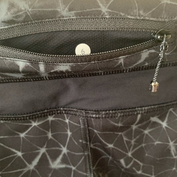 Lululemon run inspire crop mesh star crushed coal - Picture 9 of 10